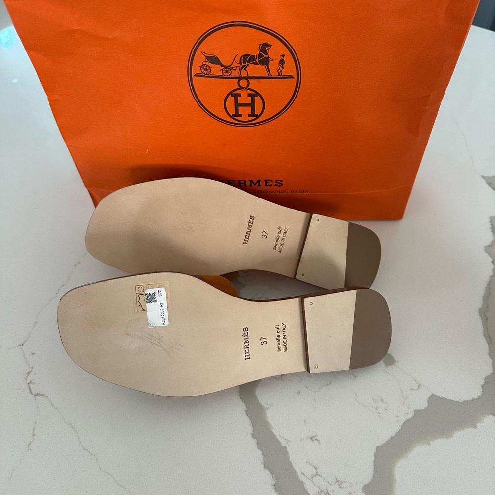 Hermès Oran Sandals | Brown Suede | Brand New in Box - Picture 2 of 4